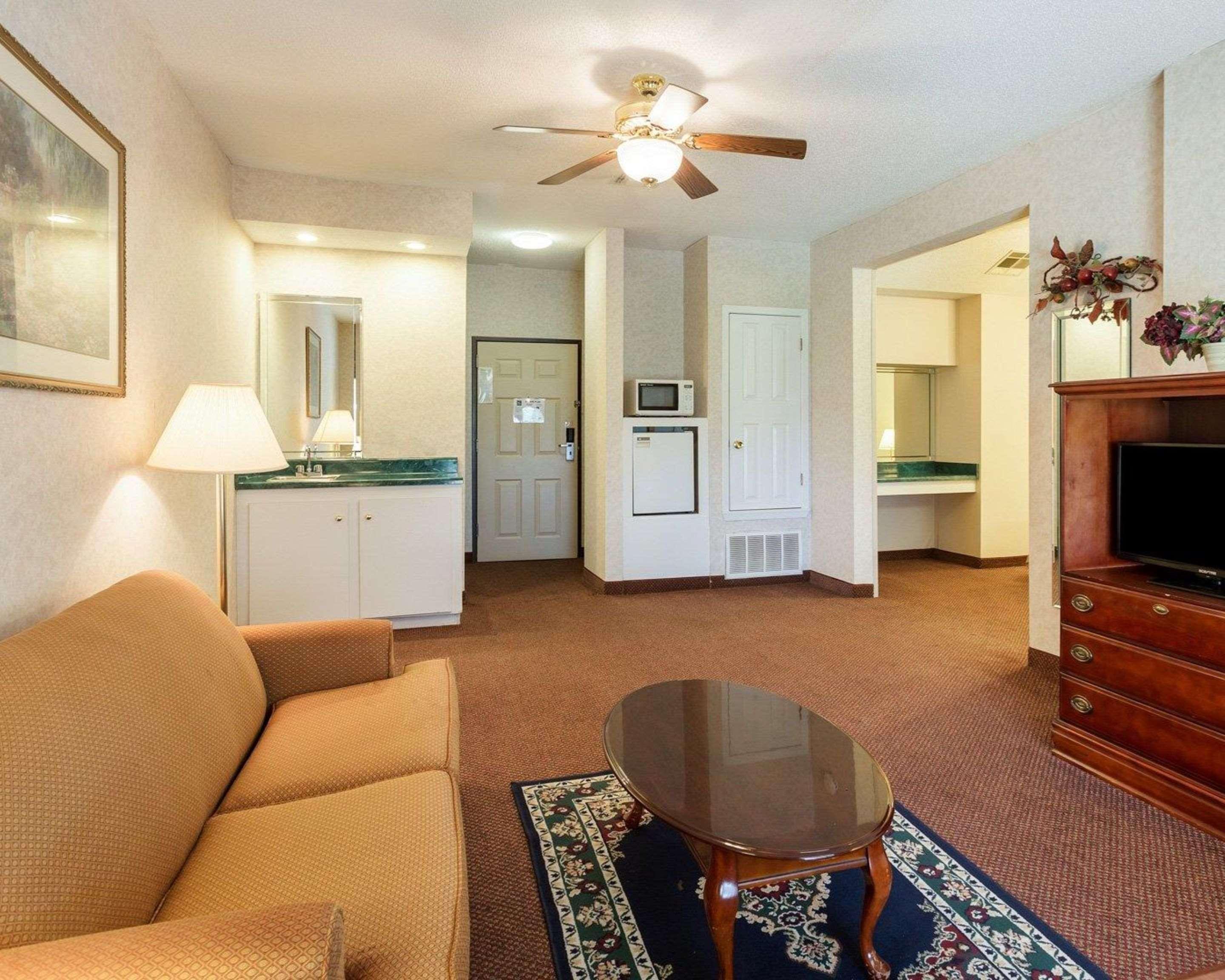 Quality Inn Robinsonville Bagian luar foto