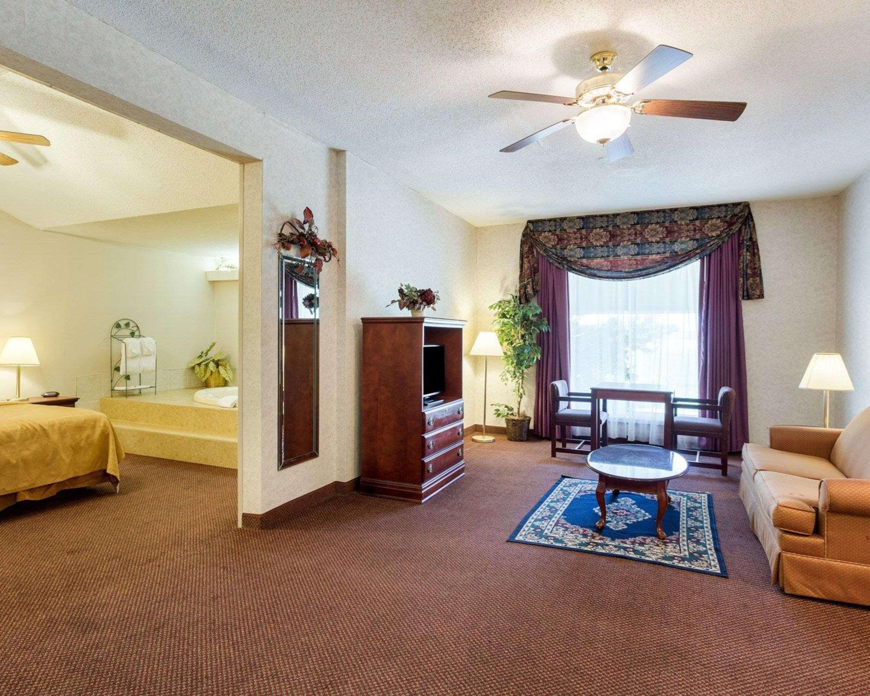 Quality Inn Robinsonville Bagian luar foto