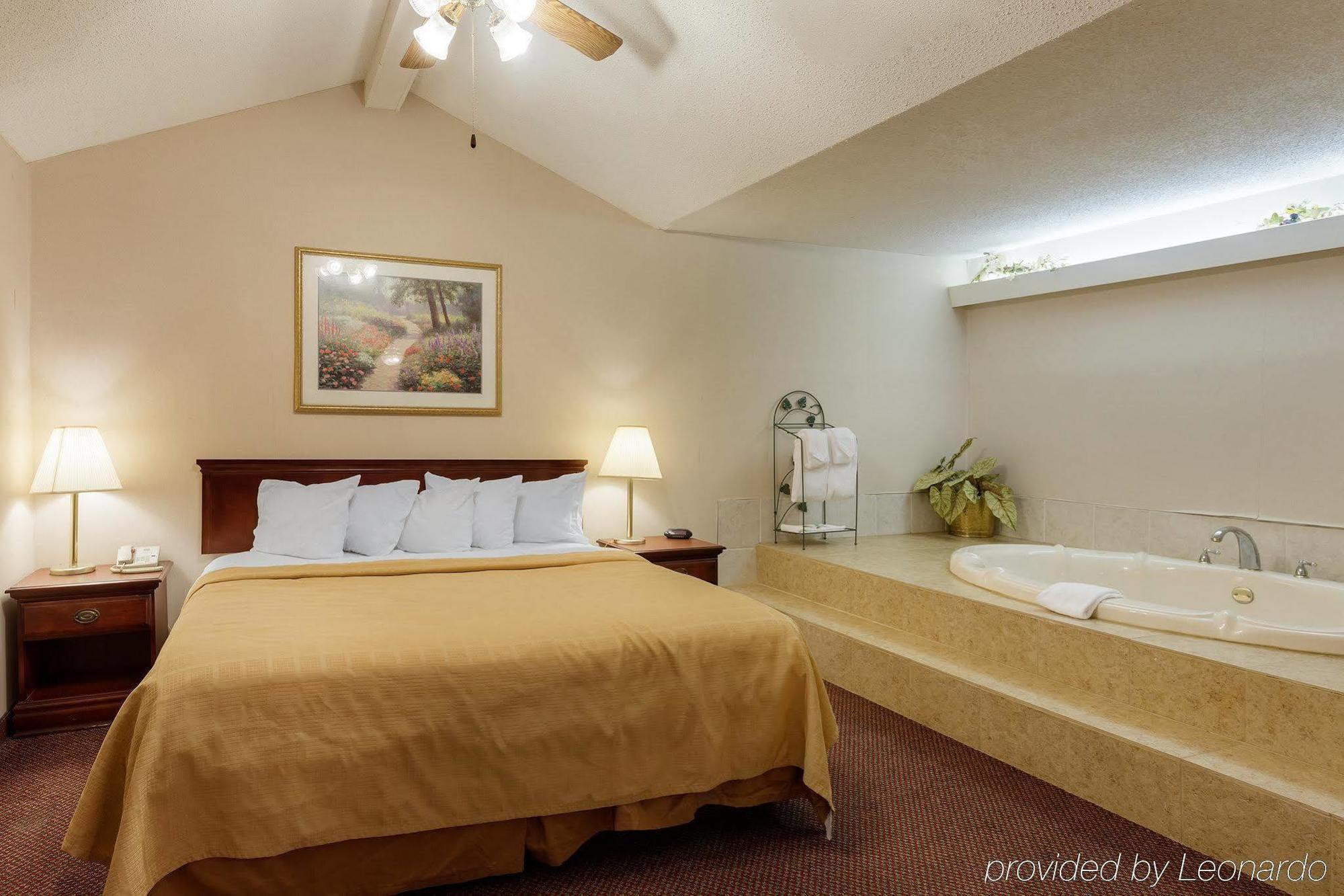 Quality Inn Robinsonville Bagian luar foto