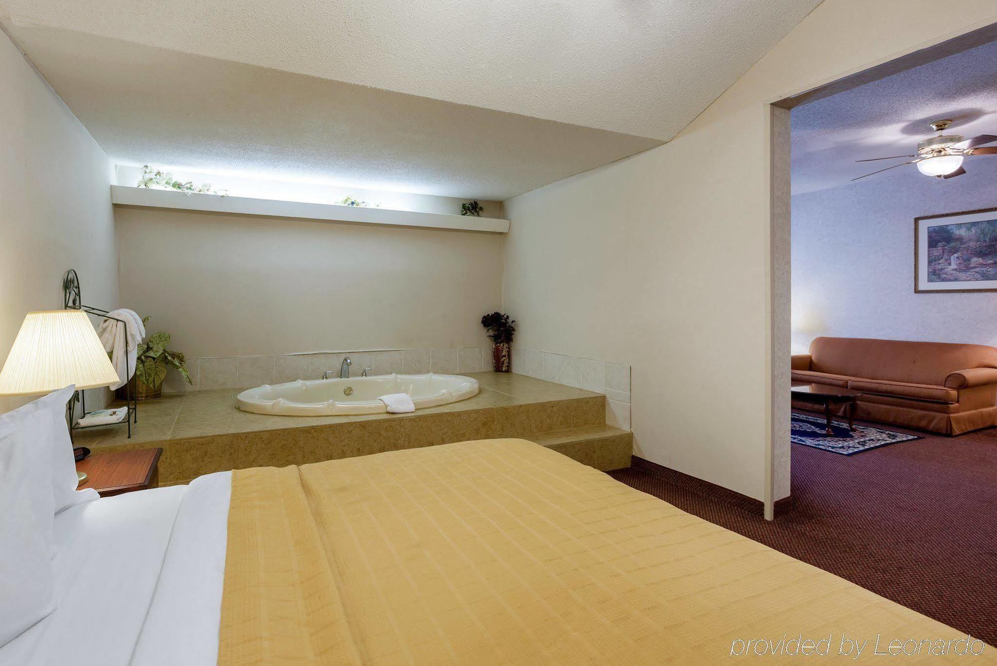 Quality Inn Robinsonville Bagian luar foto